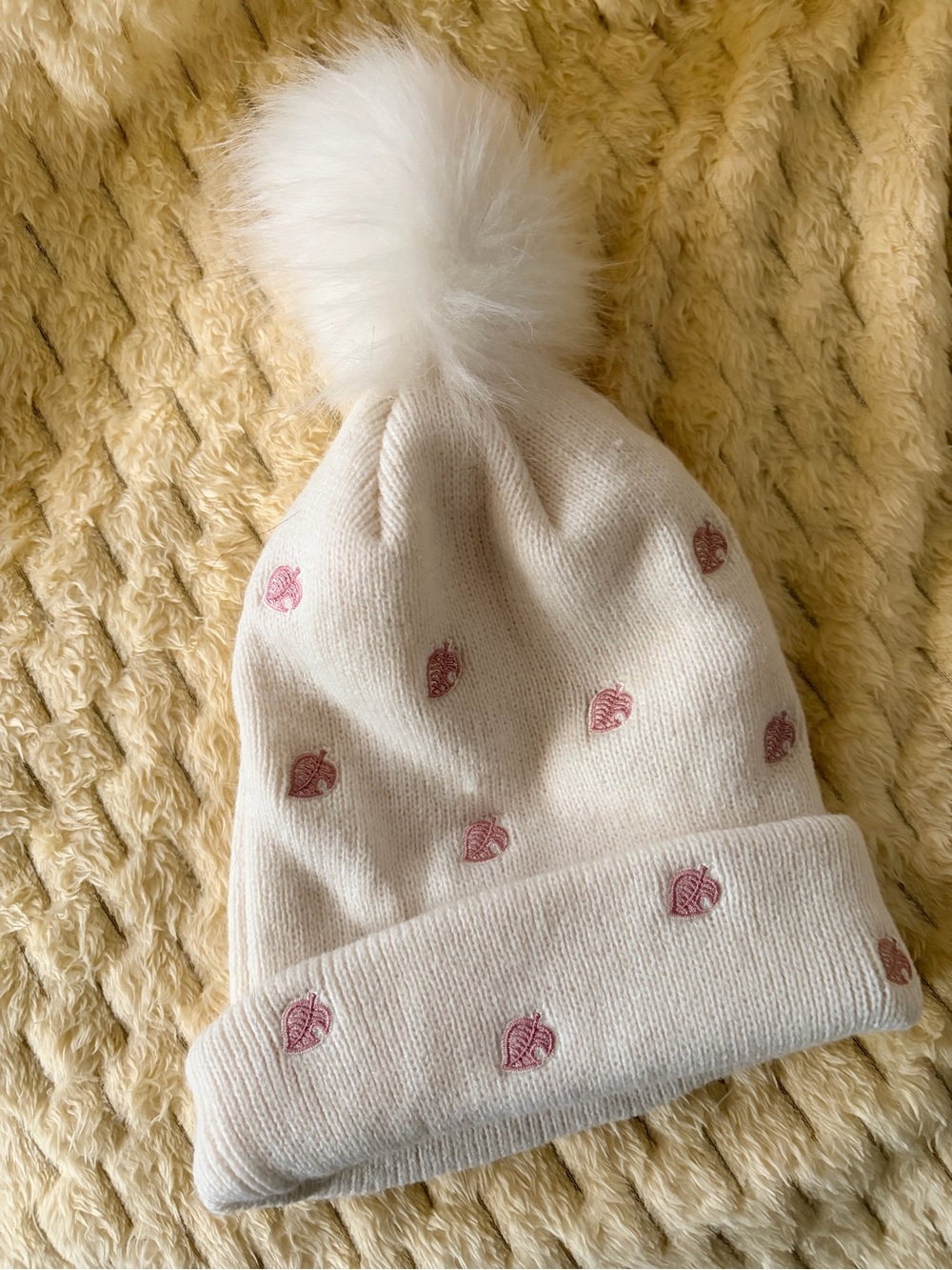 Animal Crossing New Horizons Pom Knit Beanie Hat Pink Leaf Pattern White